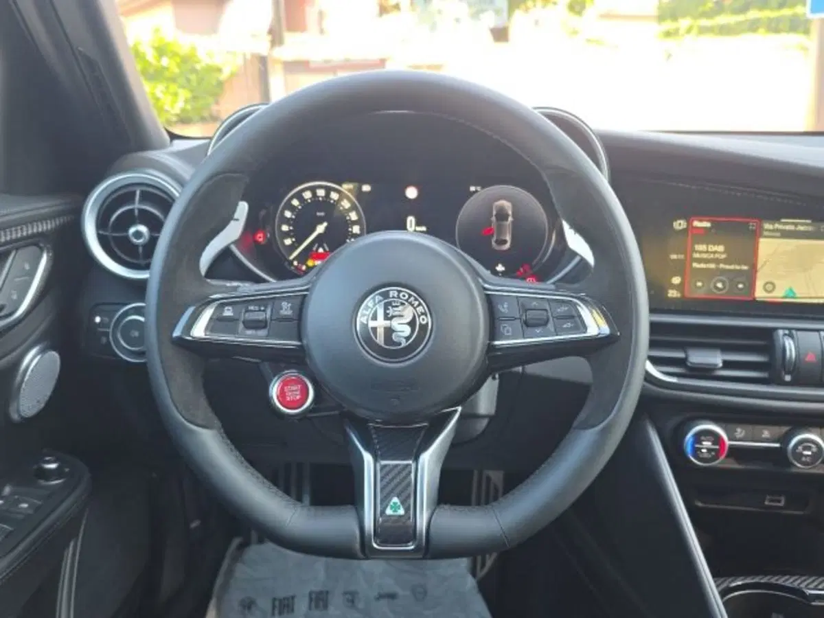 Alfa Romeo Giulia nuova a Monza e Brianza (8)