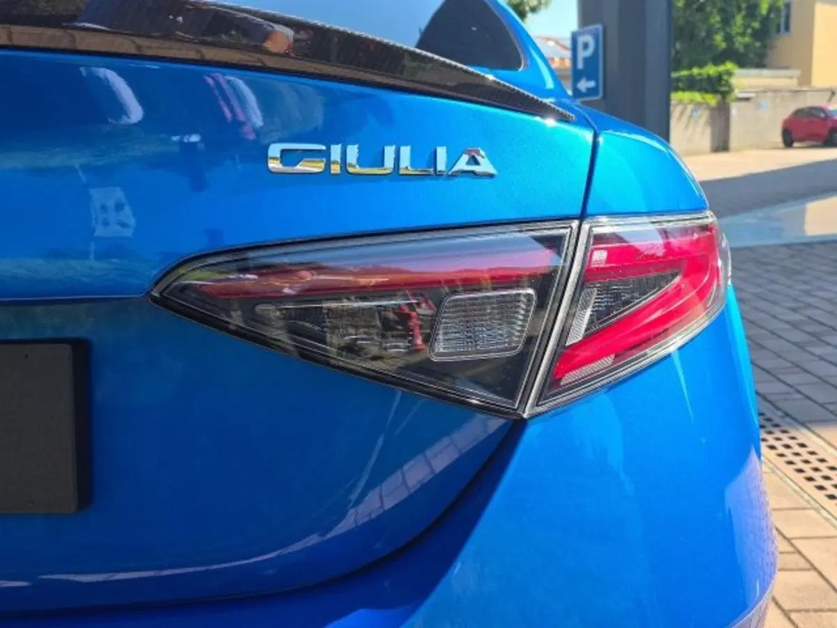 Alfa Romeo Giulia nuova a Monza e Brianza (15)