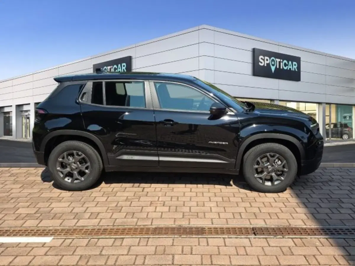 Jeep Avenger nuova a Monza e Brianza (4)