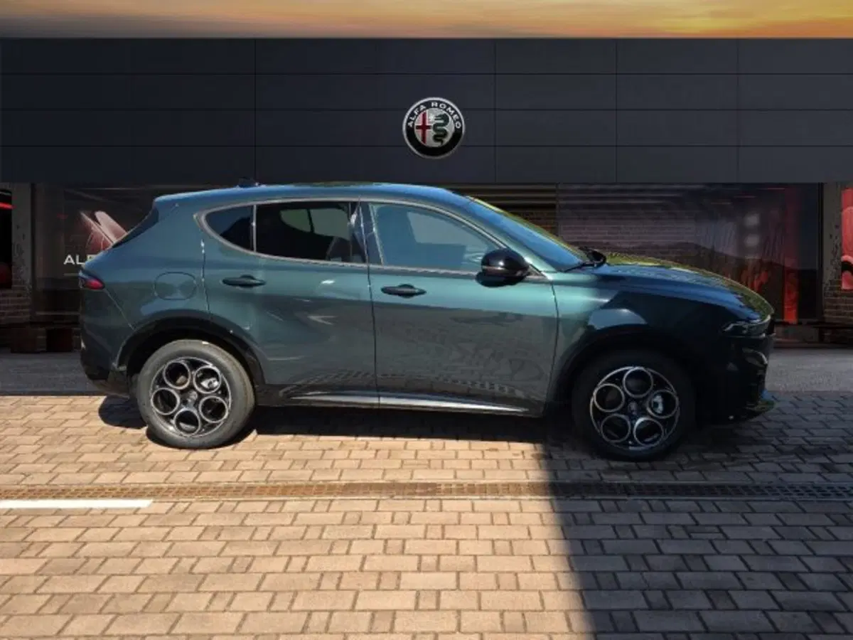Alfa Romeo Tonale nuova a Monza e Brianza (4)