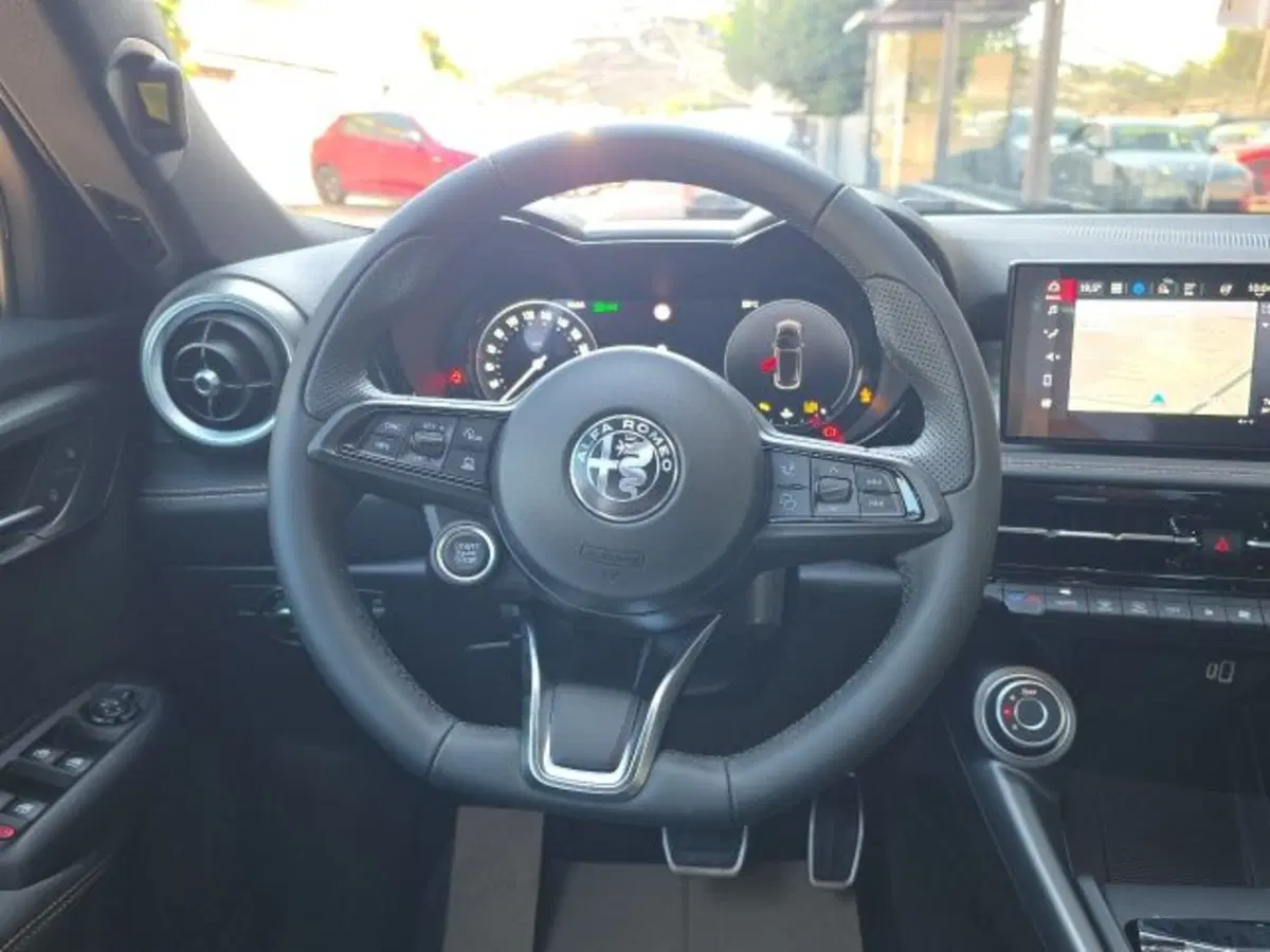 Alfa Romeo Tonale nuova a Monza e Brianza (9)