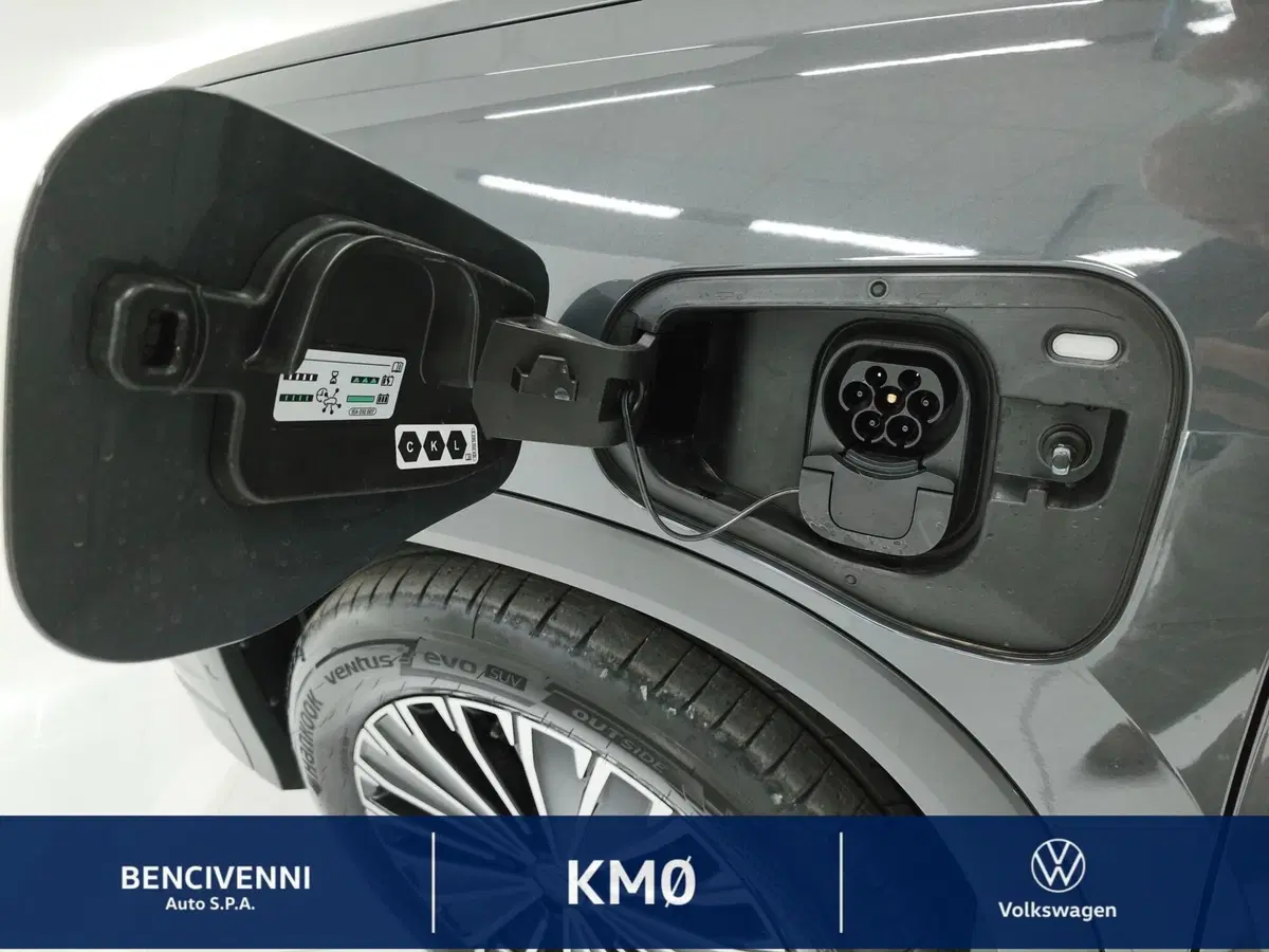 Volkswagen Tayron nuova a Catanzaro (12)