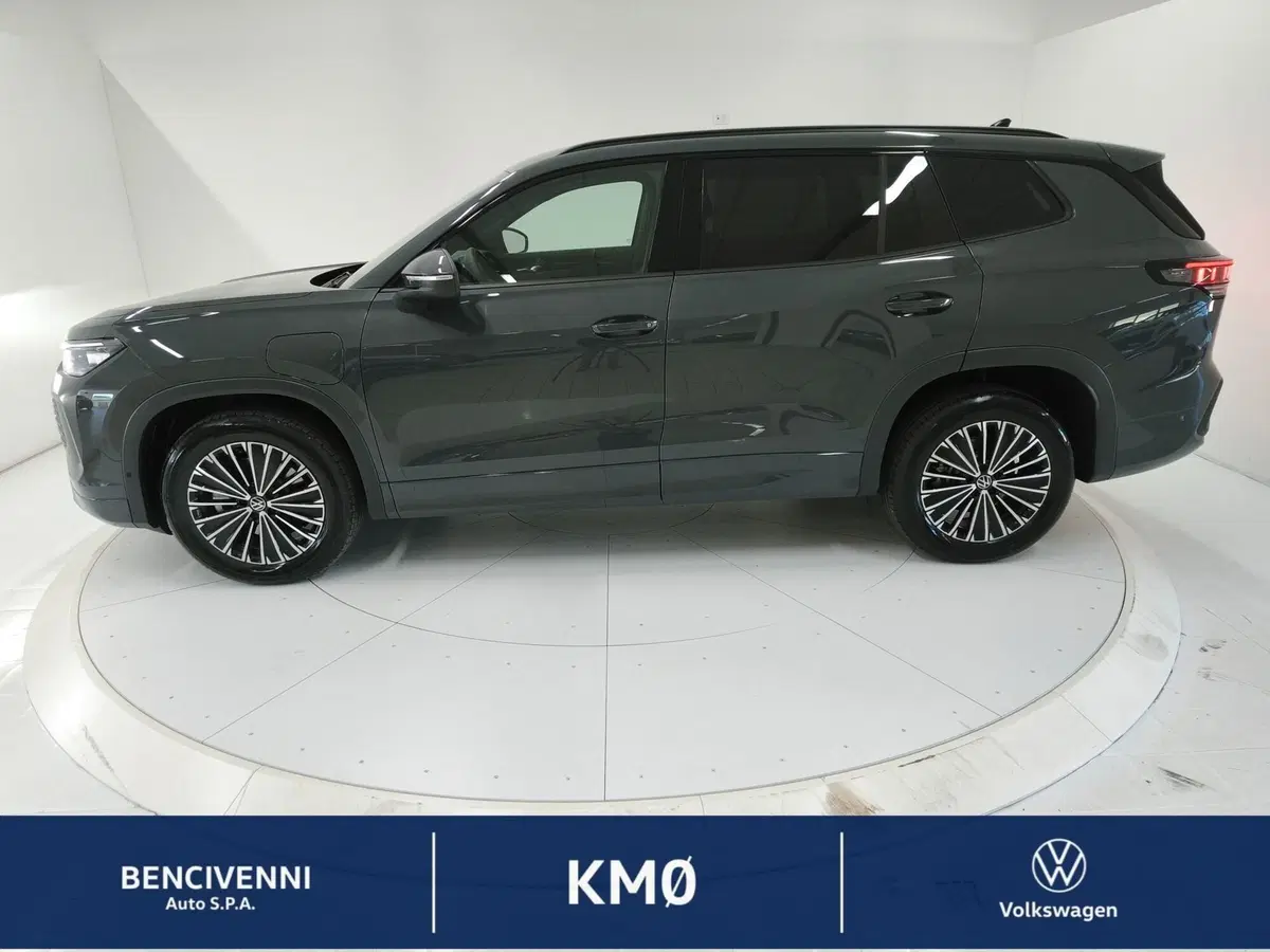 Volkswagen Tayron nuova a Catanzaro (13)