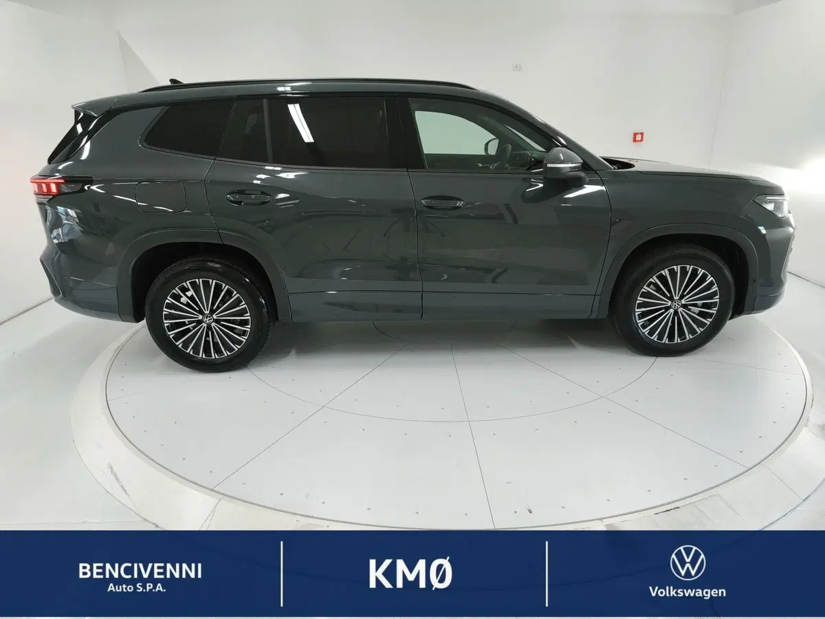 Volkswagen Tayron nuova a Catanzaro (5)