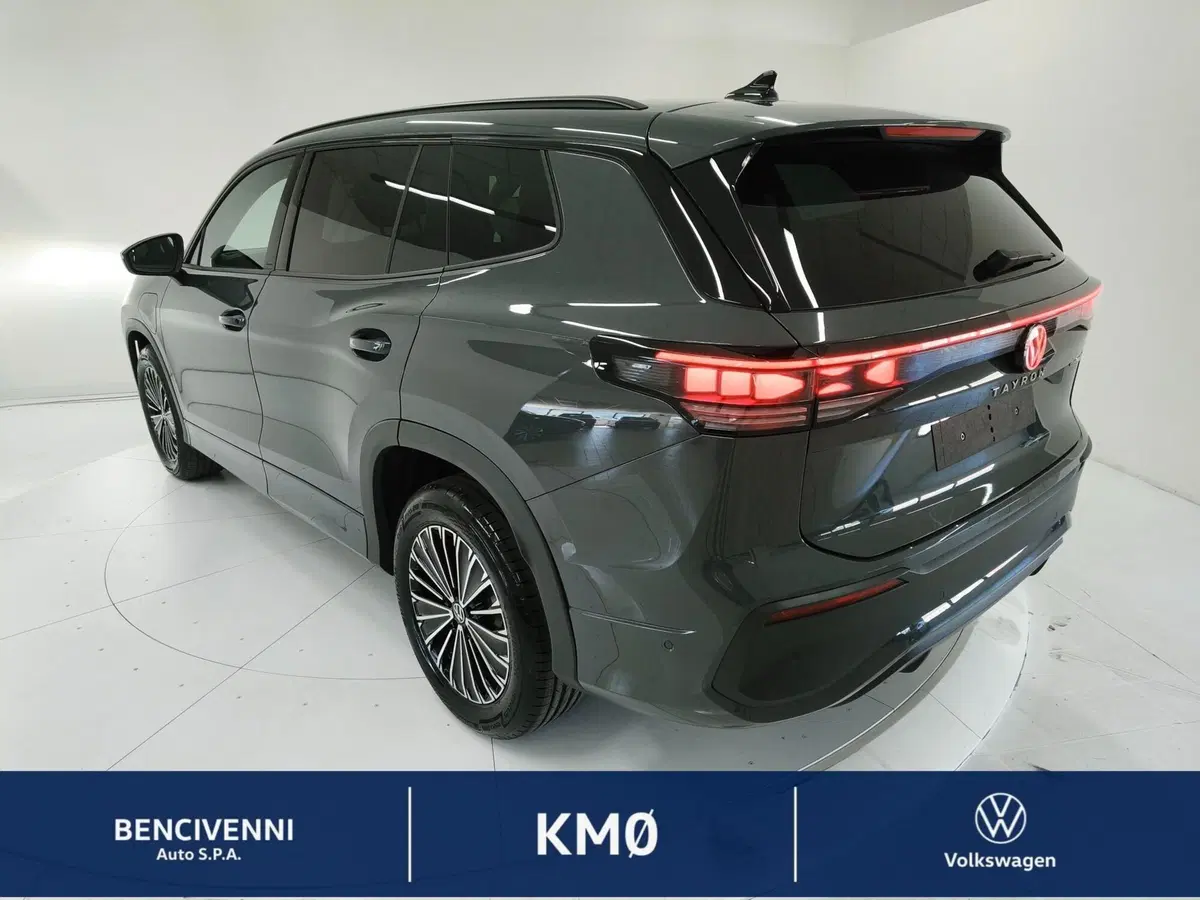 Volkswagen Tayron nuova a Catanzaro (9)
