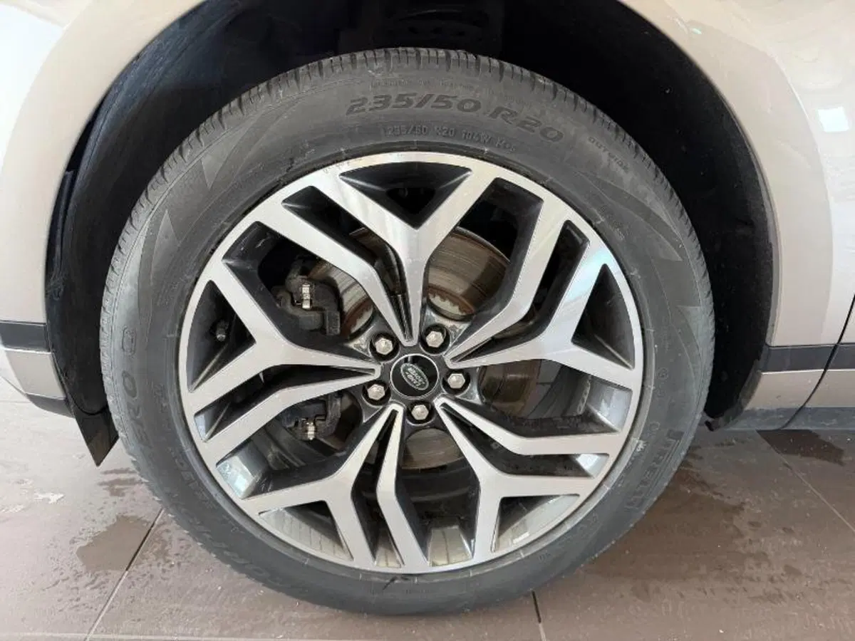 Land Rover Range Rover Evoque usata a Venezia (11)