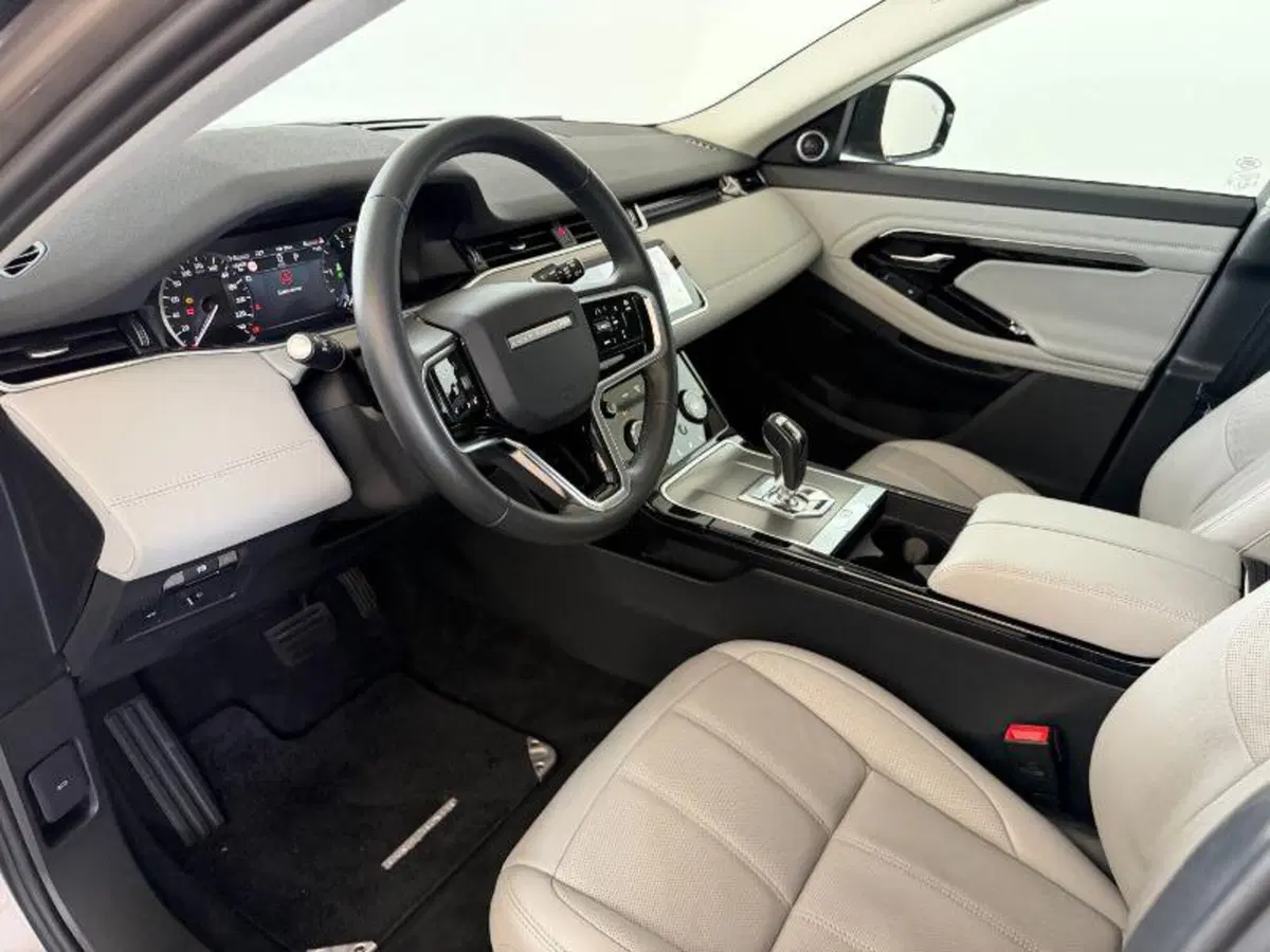 Land Rover Range Rover Evoque usata a Venezia (12)