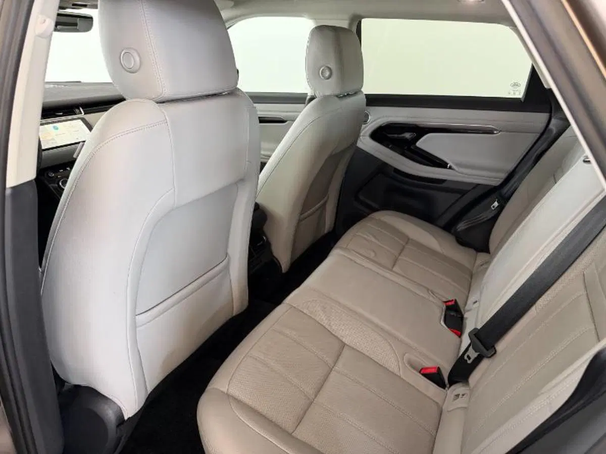 Land Rover Range Rover Evoque usata a Venezia (13)