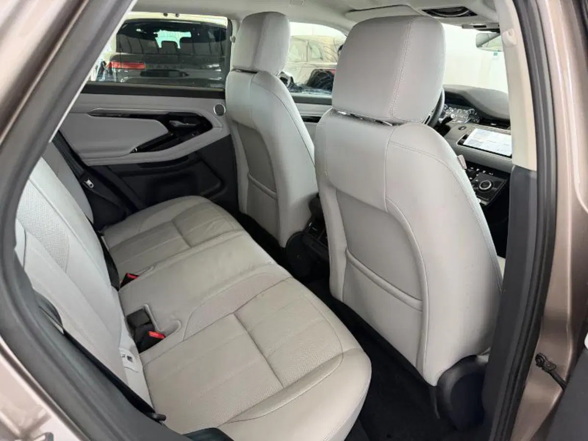 Land Rover Range Rover Evoque usata a Venezia (15)
