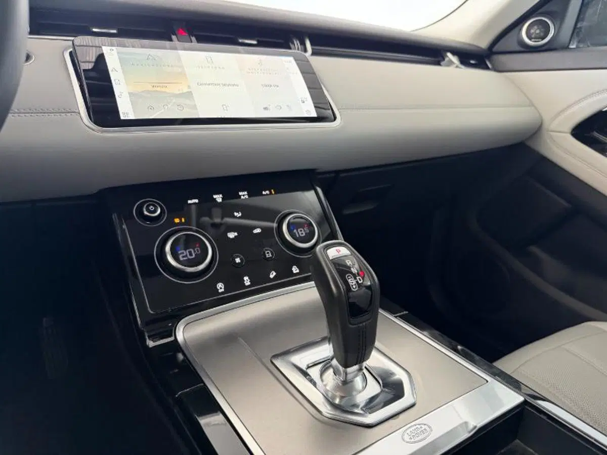Land Rover Range Rover Evoque usata a Venezia (20)