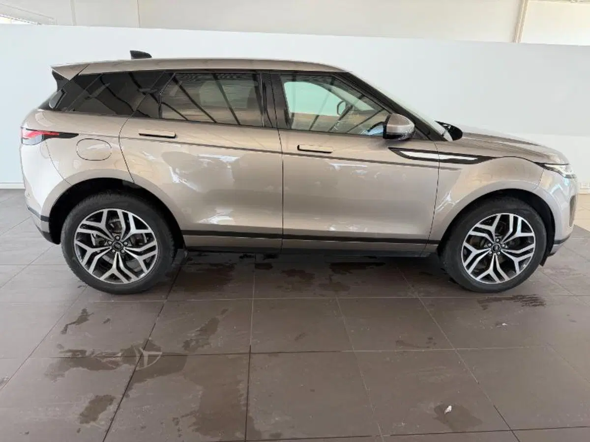 Land Rover Range Rover Evoque usata a Venezia (6)