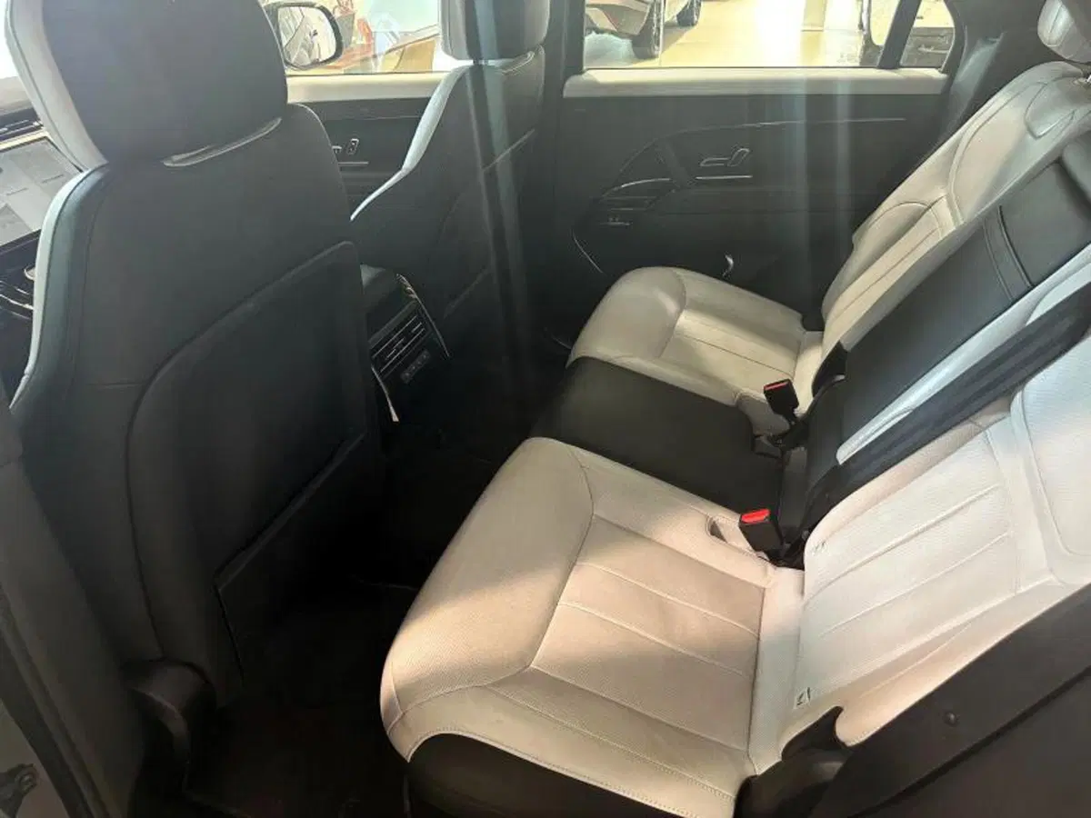 Land Rover Range Rover Sport usata a Venezia (11)