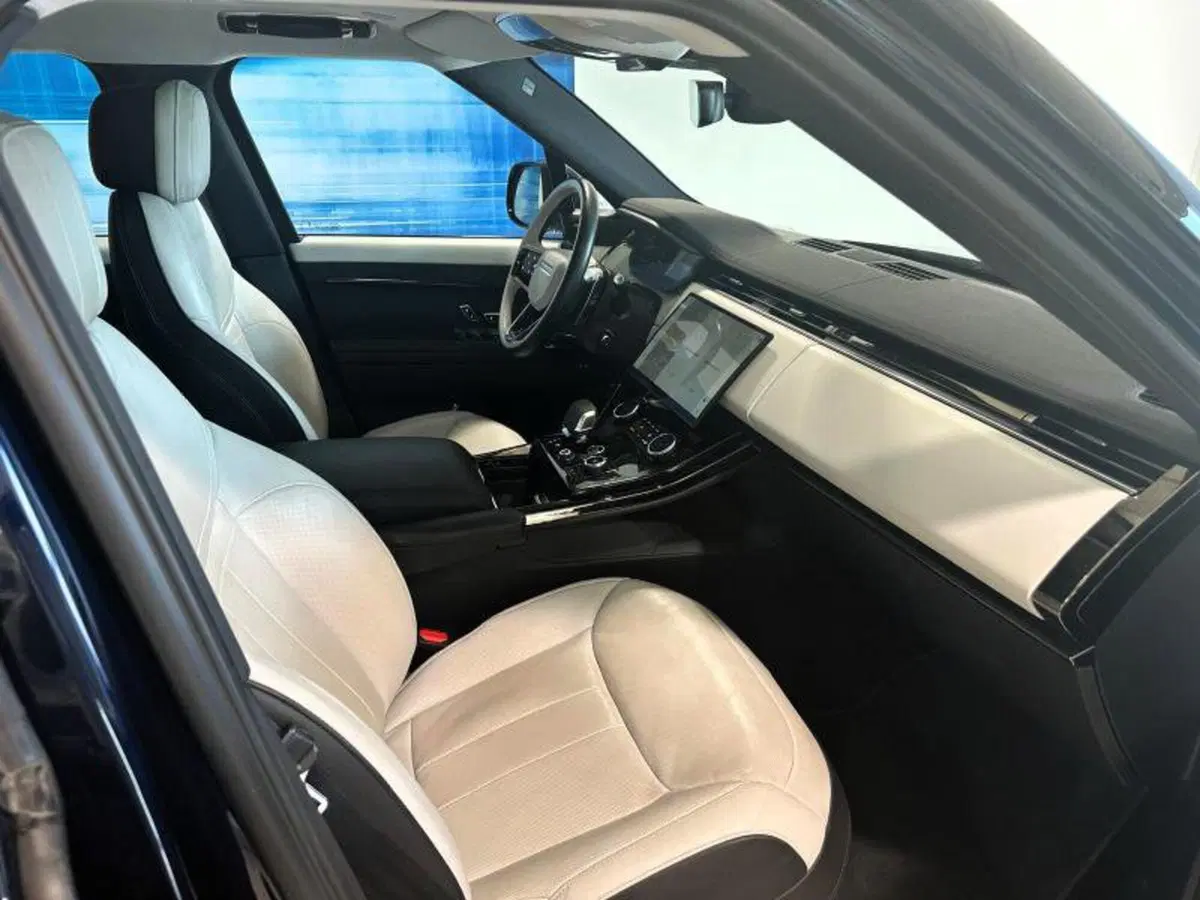 Land Rover Range Rover Sport usata a Venezia (15)