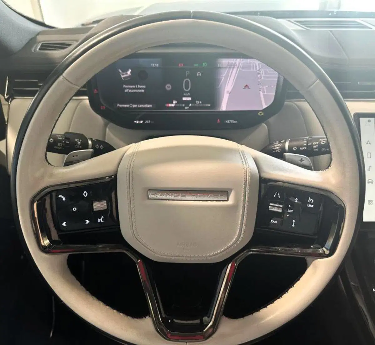 Land Rover Range Rover Sport usata a Venezia (16)
