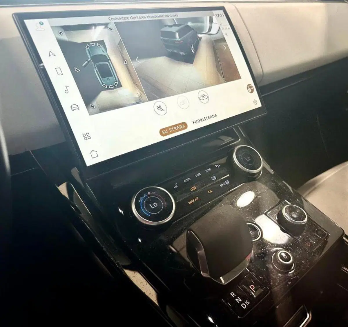 Land Rover Range Rover Sport usata a Venezia (20)