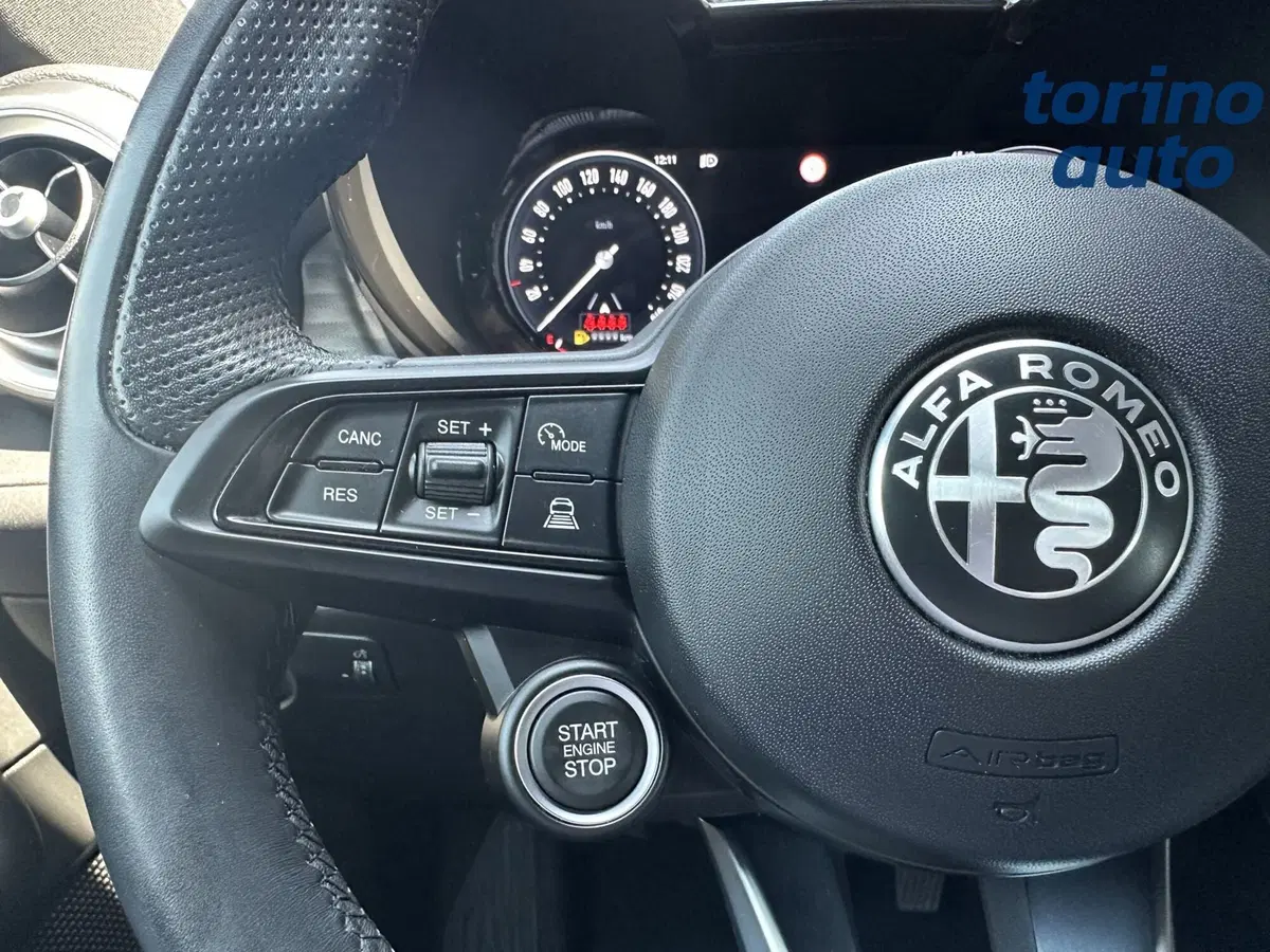 Alfa Romeo Tonale usata a Cuneo (16)