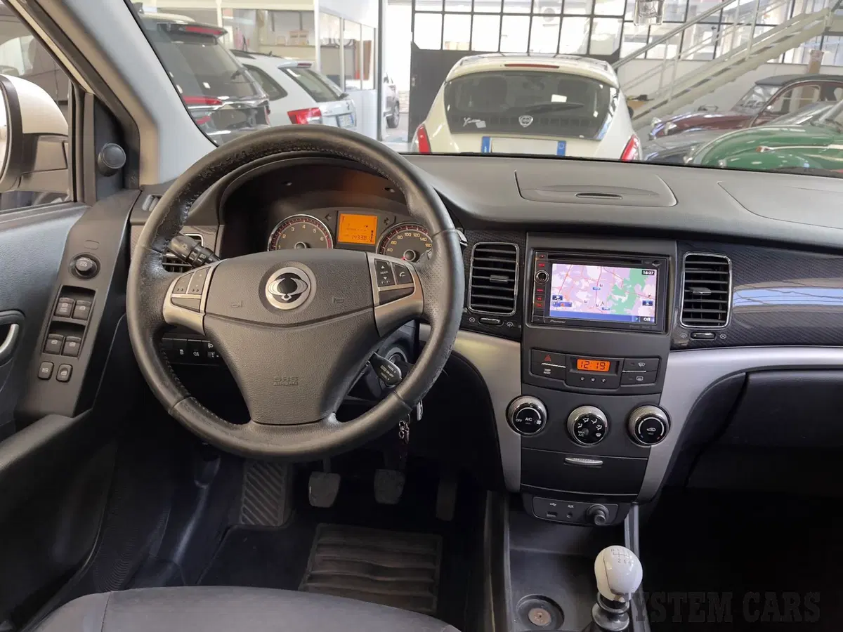 Ssangyong Korando usata a Monza e Brianza (9)