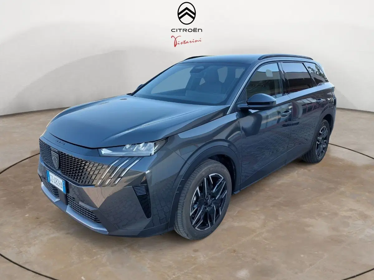 Peugeot 5008 usata a Pavia