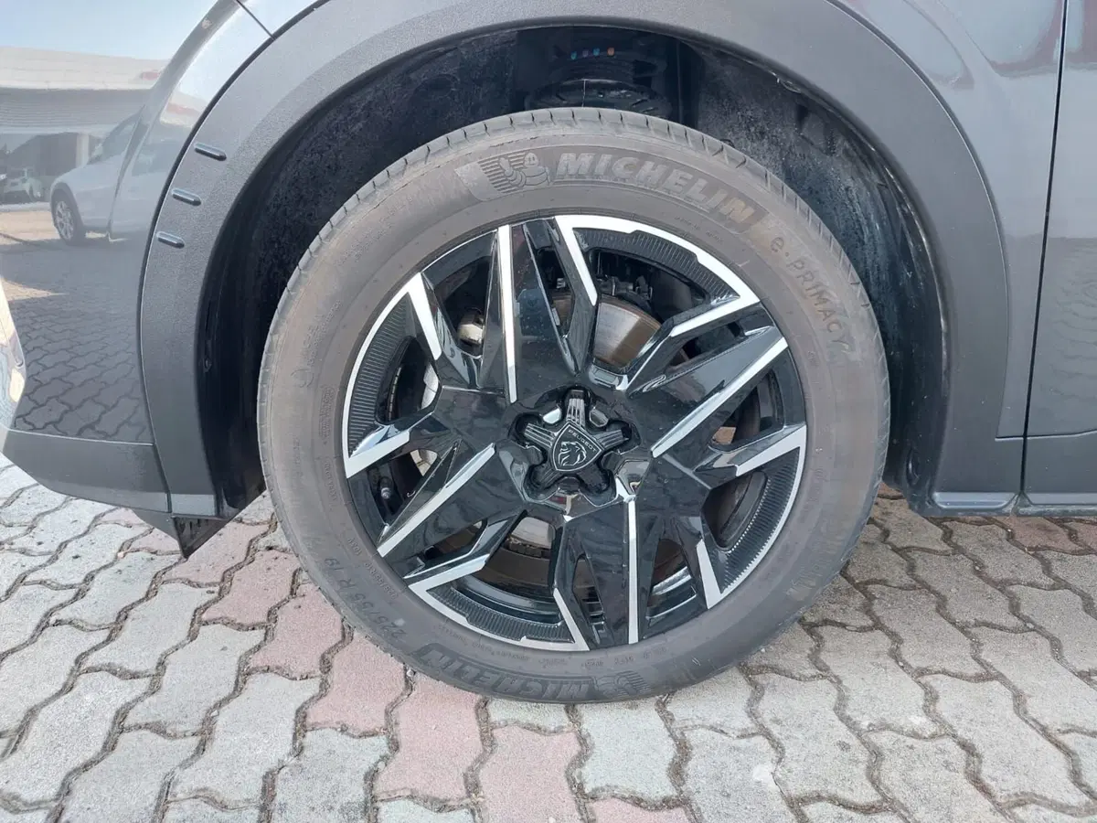 Peugeot 5008 usata a Pavia (14)