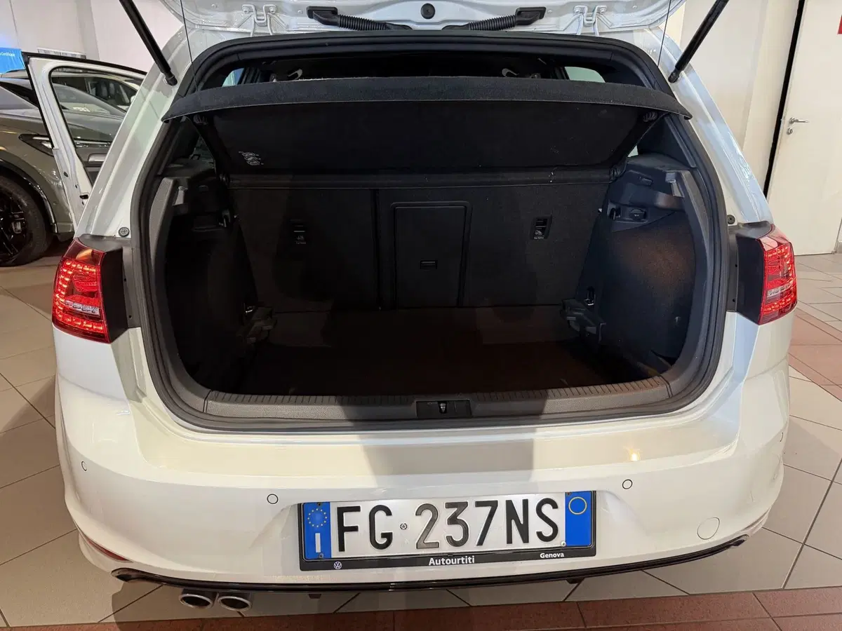 Volkswagen Golf usata a Genova (10)