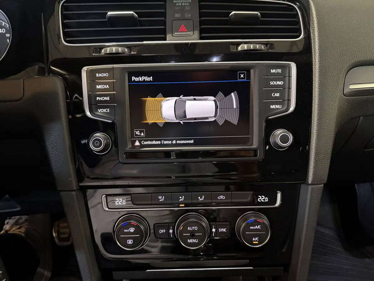 Volkswagen Golf usata a Genova (17)