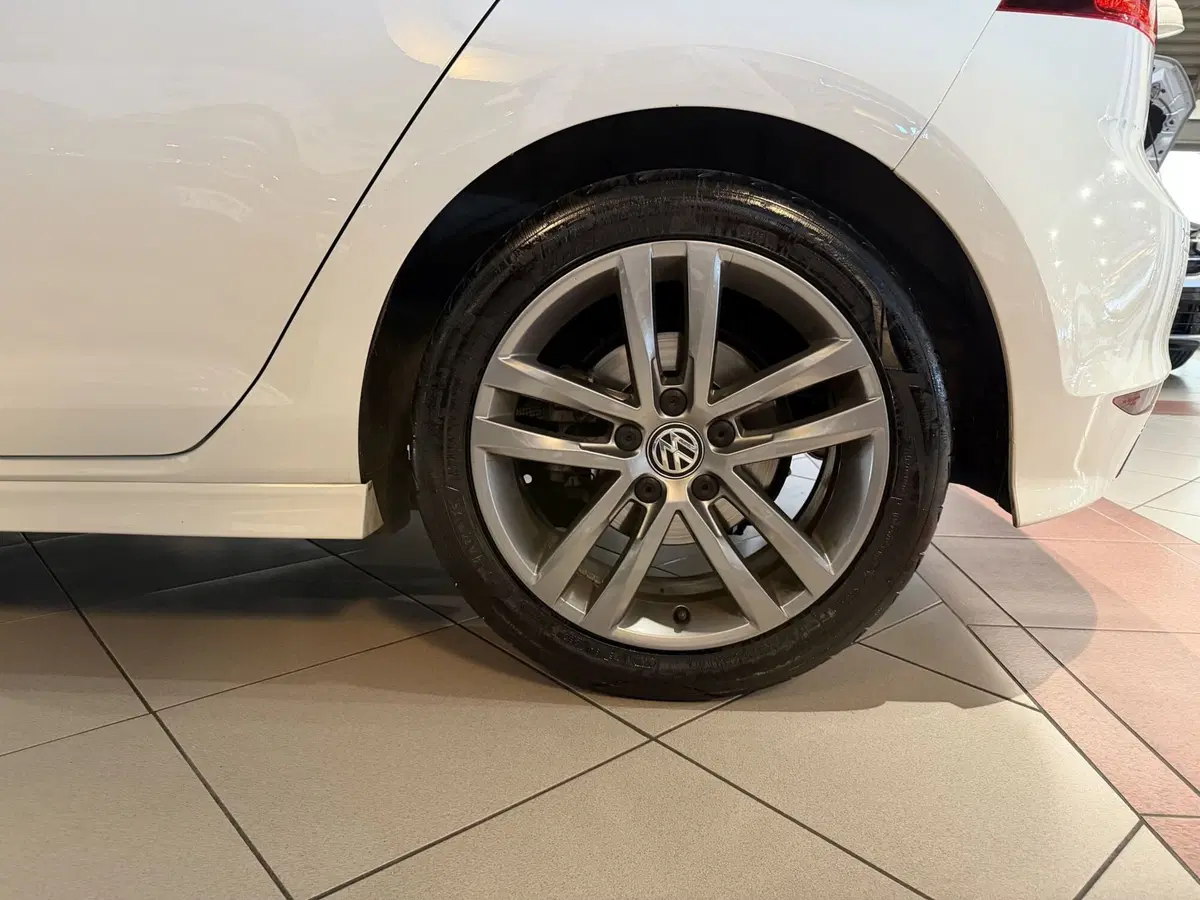 Volkswagen Golf usata a Genova (18)