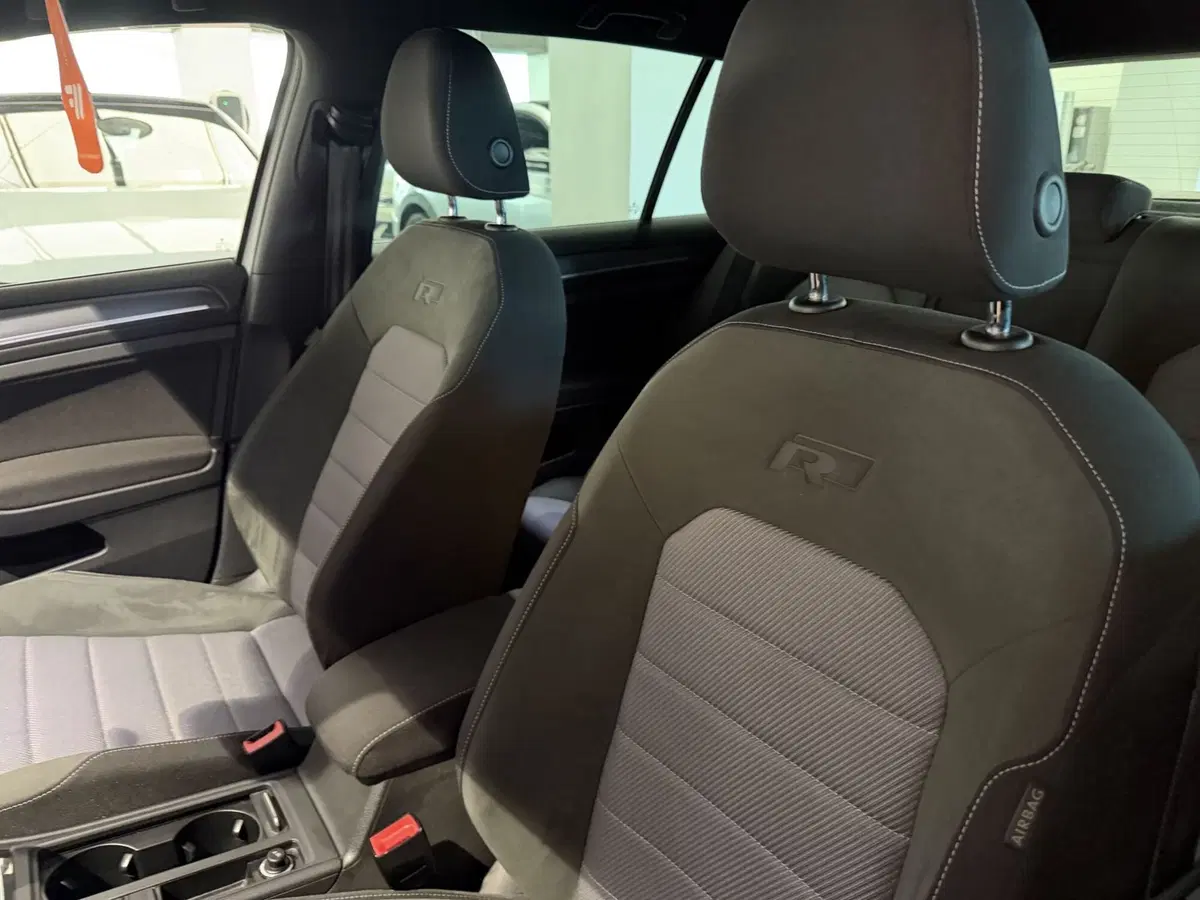 Volkswagen Golf usata a Genova (9)