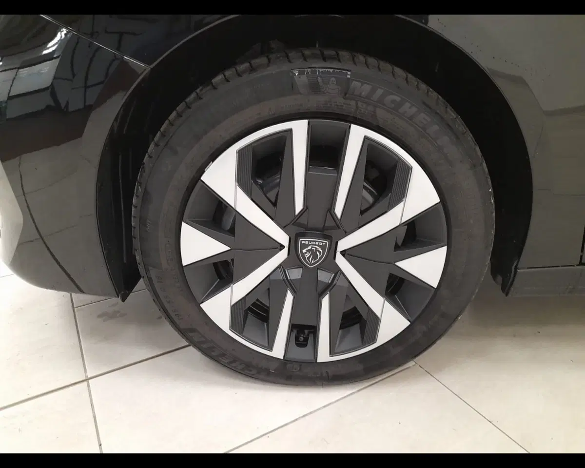 Peugeot 208 nuova a Imperia (15)