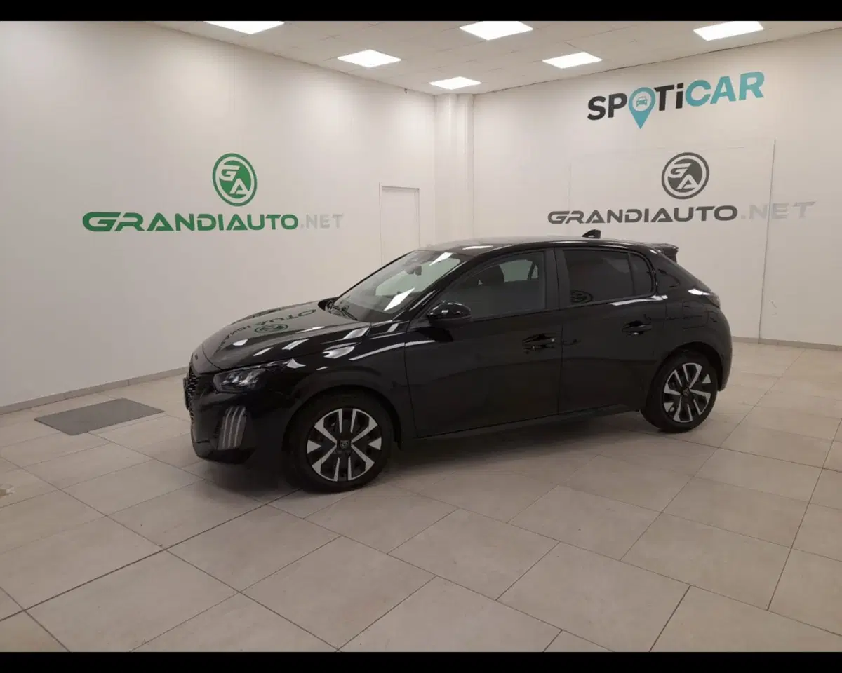 Peugeot 208 nuova a Imperia (3)
