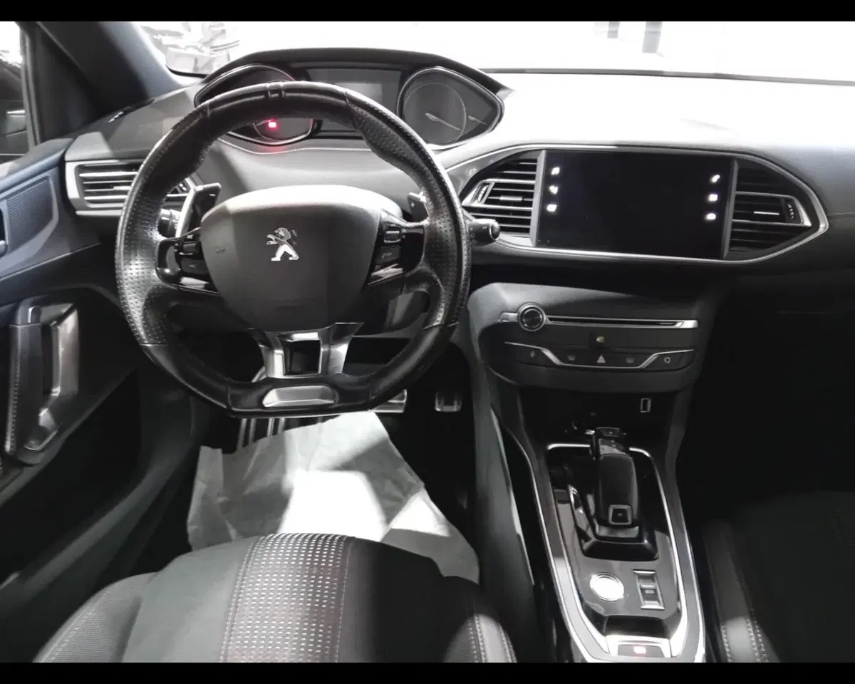 Peugeot 308 usata a Asti (9)