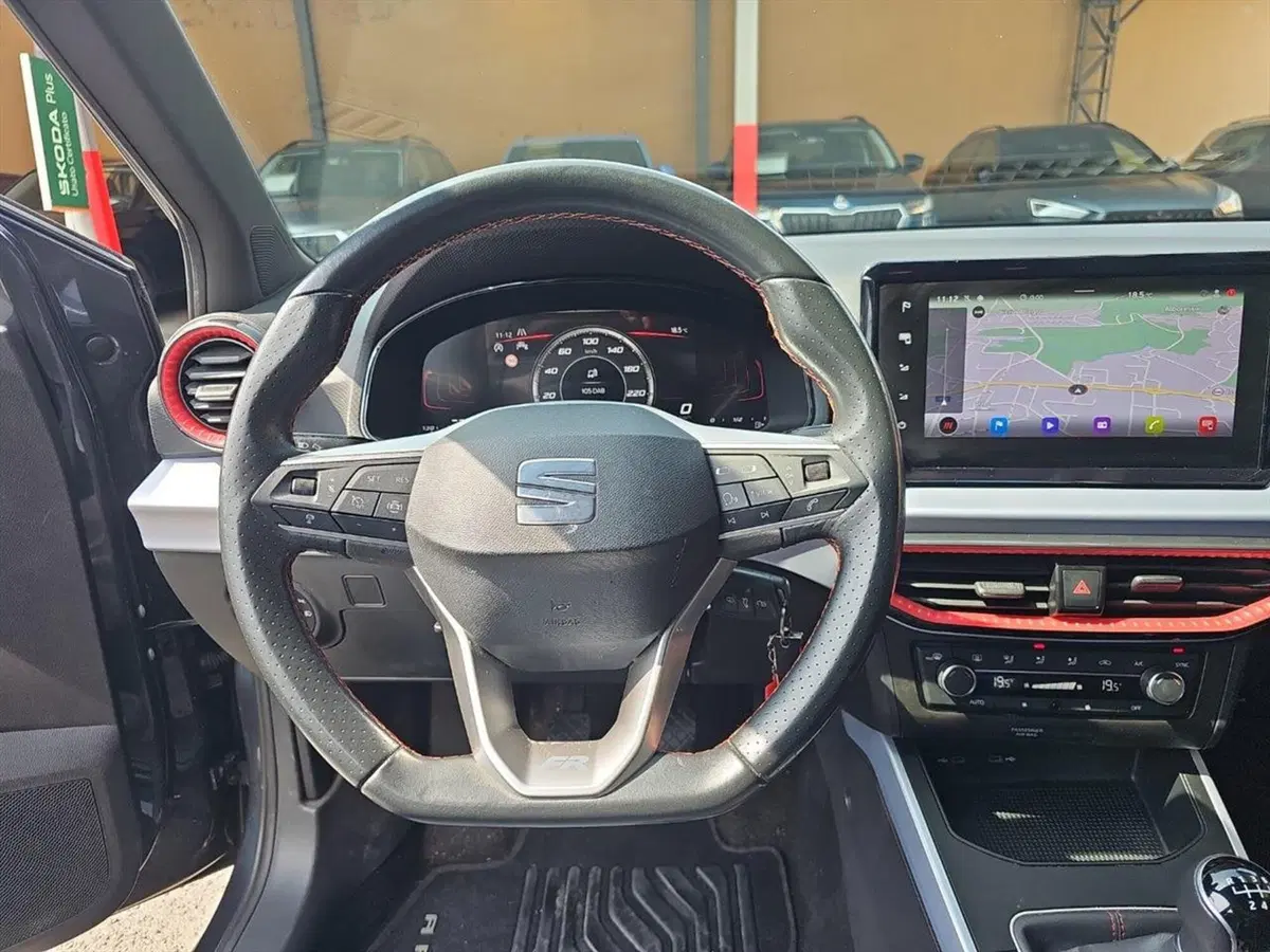SEAT Arona usata a Lecco (7)