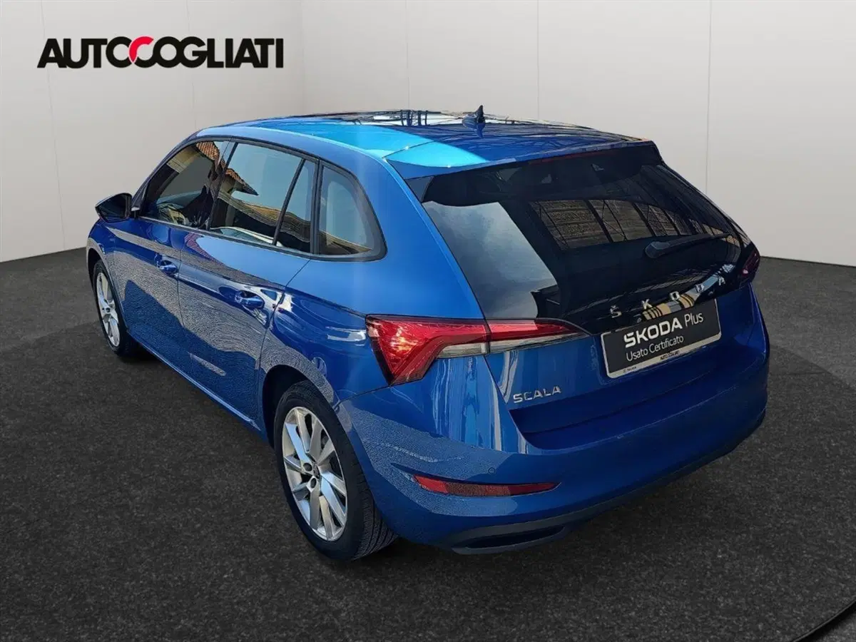Skoda Scala usata a Lecco (4)