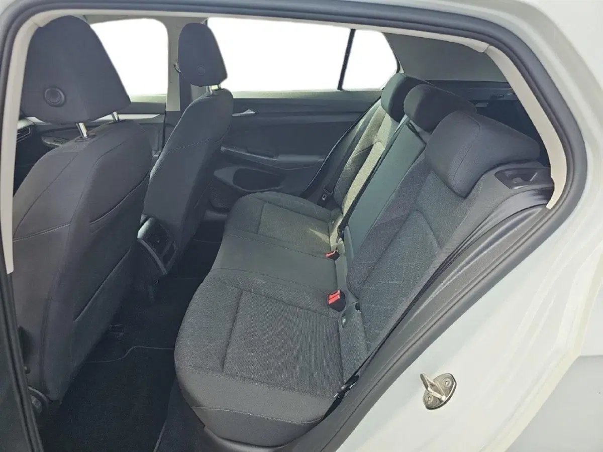 Volkswagen Golf usata a Lecco (13)