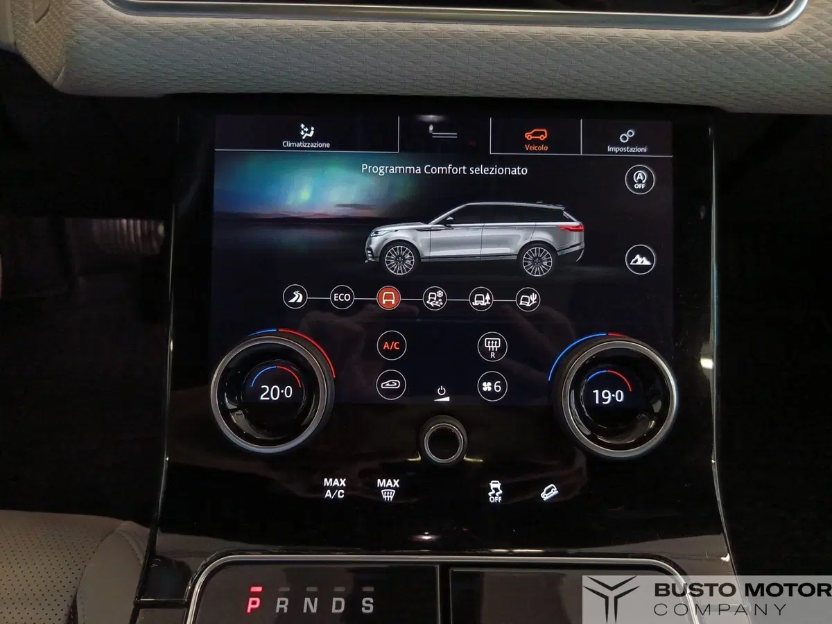 Land Rover Range Rover Velar usata a Varese (13)