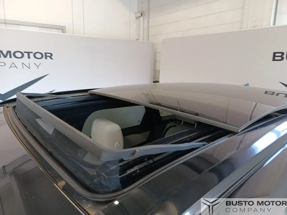 Land Rover Range Rover Velar usata a Varese (16)