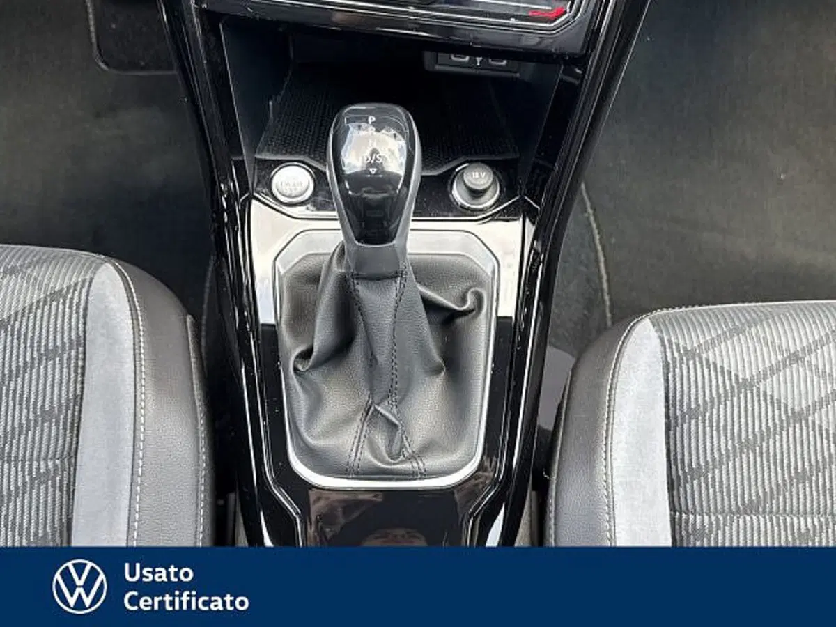 Volkswagen T-Roc usata a Vicenza (11)