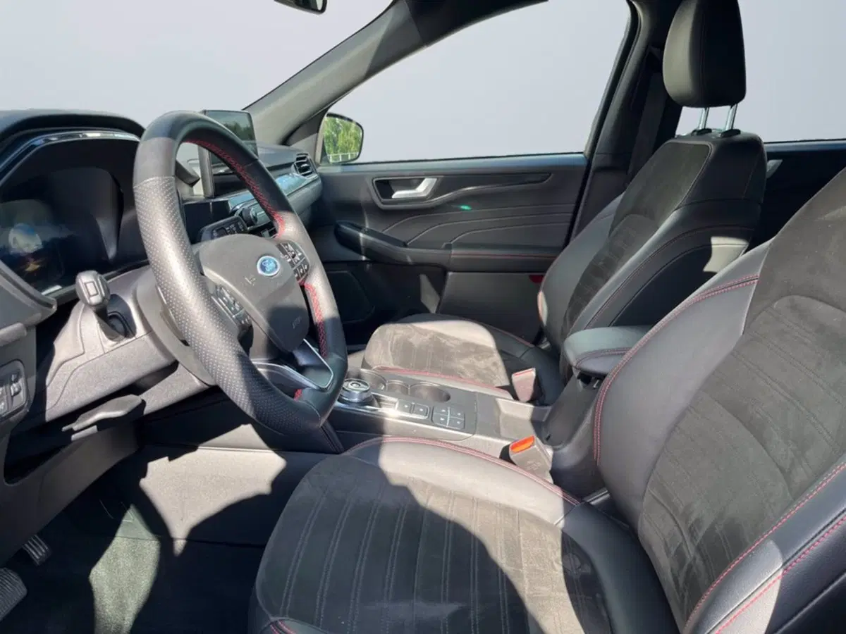 Ford Kuga usata a Milano (11)