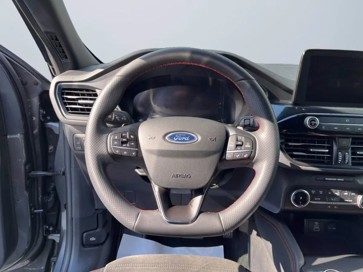 Ford Kuga usata a Milano (14)