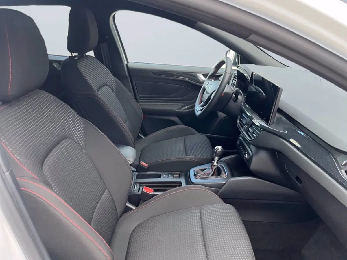 Ford Focus Station Wagon usata a Milano (15)