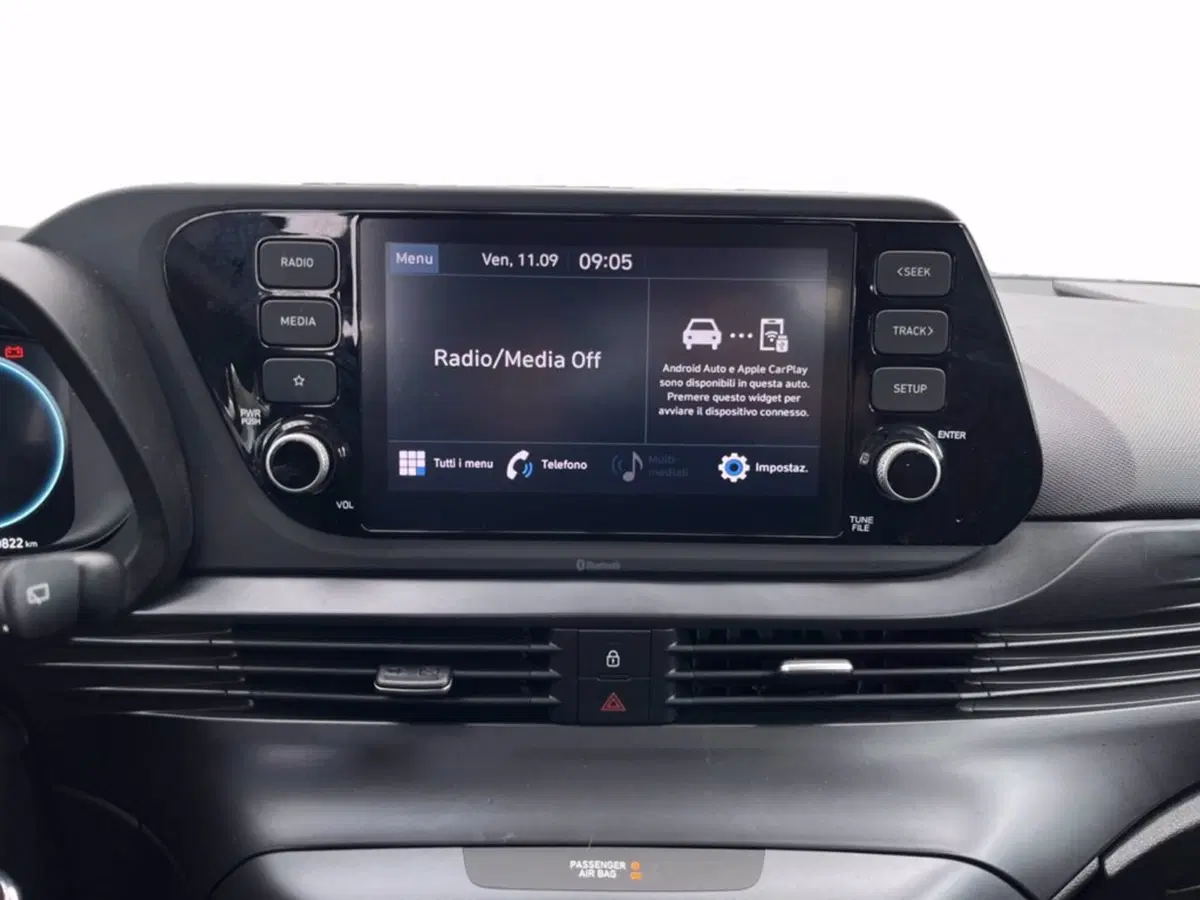 Hyundai Bayon usata a Milano (14)