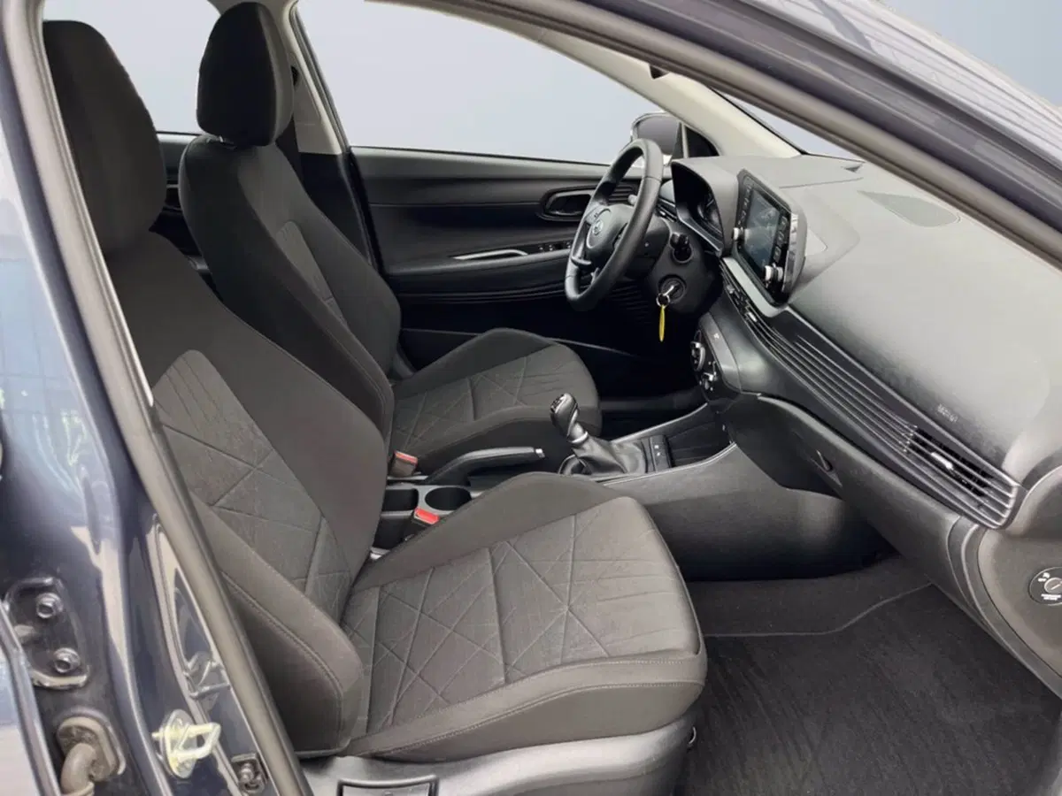Hyundai Bayon usata a Milano (15)