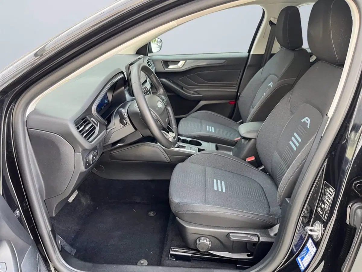Ford Focus Station Wagon usata a Milano (10)