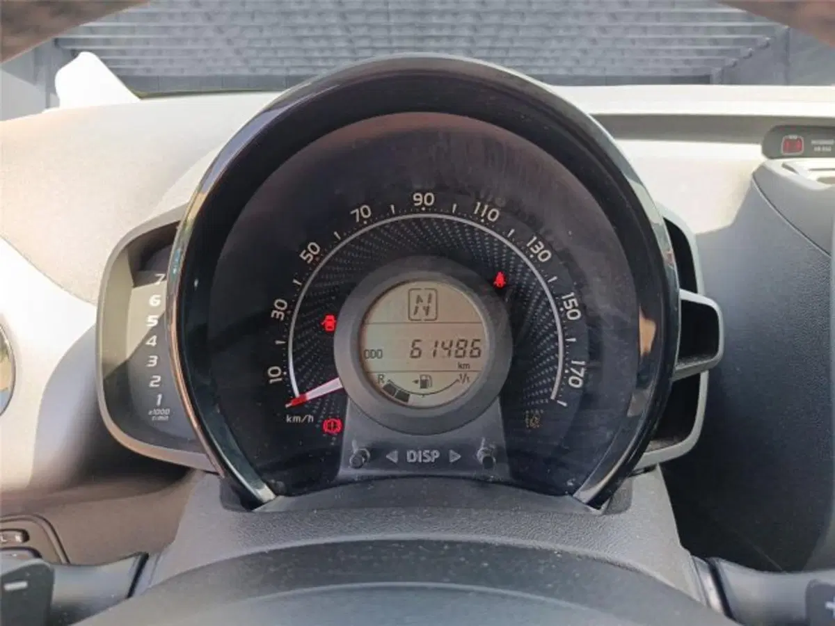 Toyota Aygo usata a Bari (13)