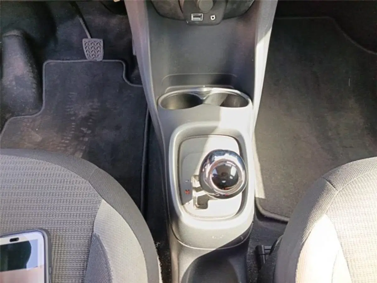 Toyota Aygo usata a Bari (15)