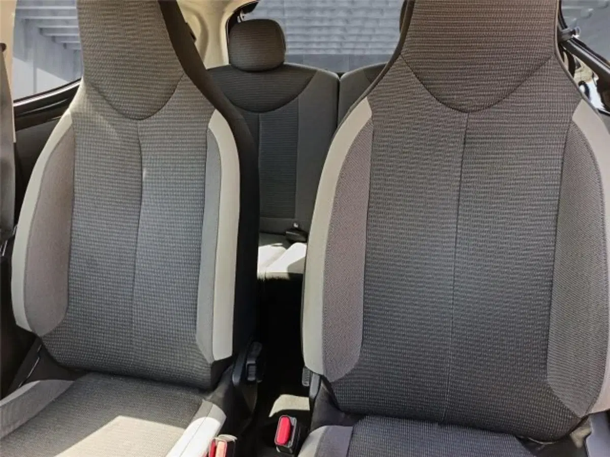 Toyota Aygo usata a Bari (16)
