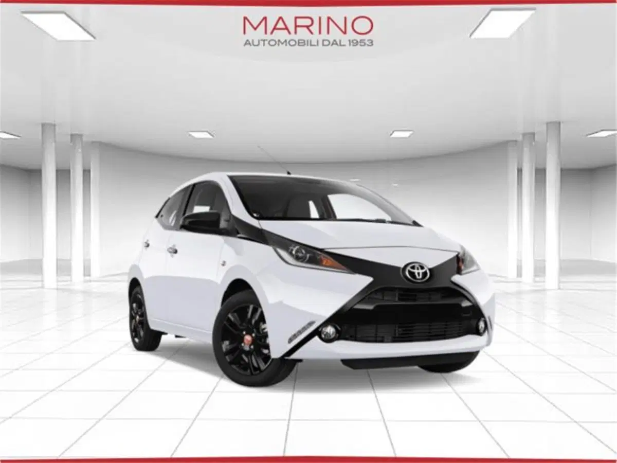 Toyota Aygo usata a Bari (18)