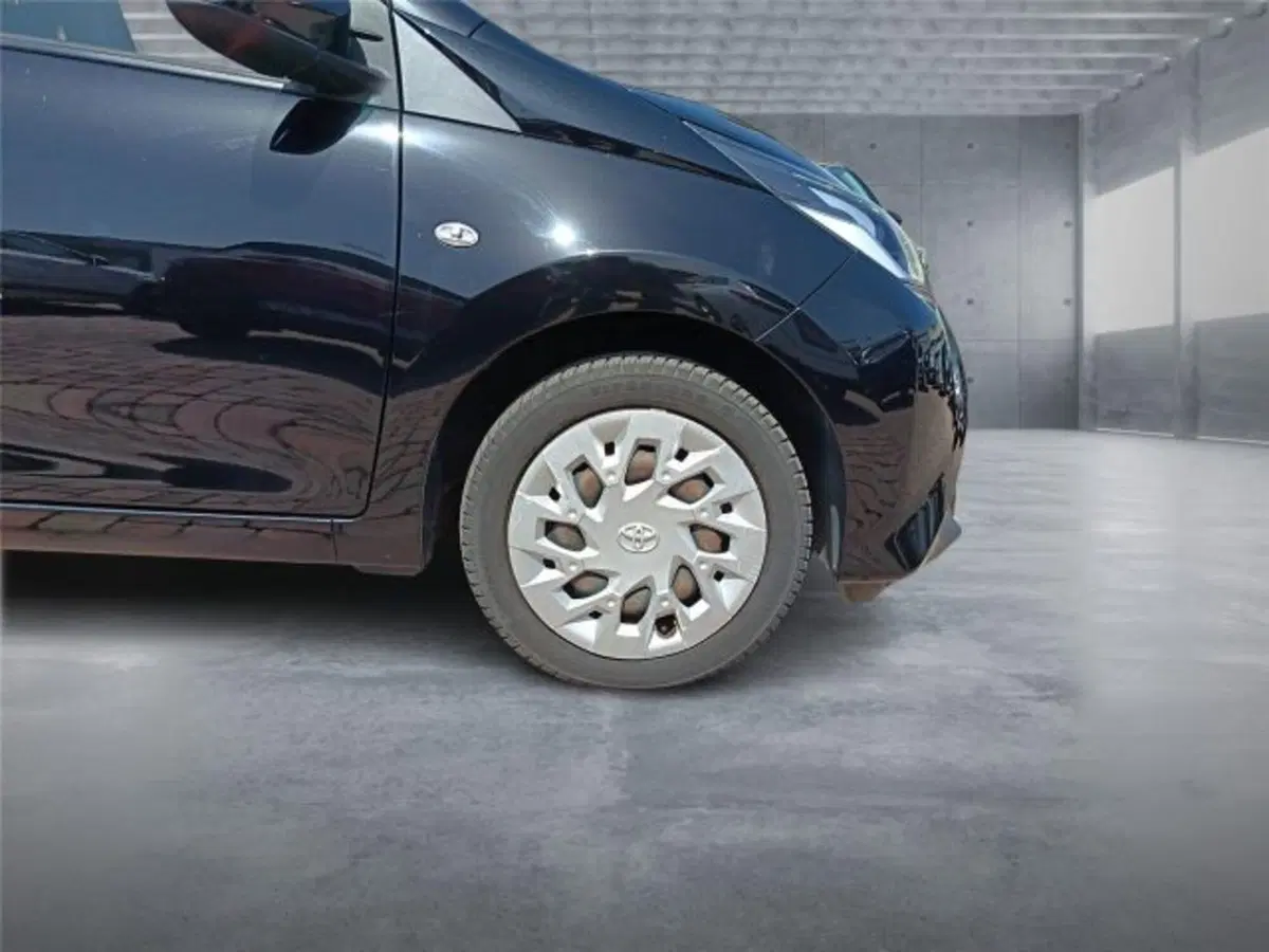 Toyota Aygo usata a Bari (5)