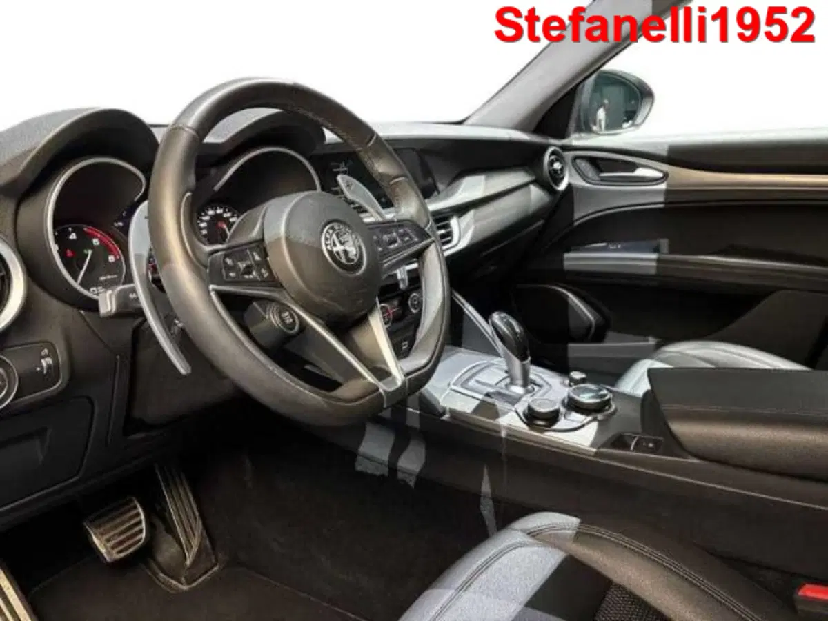 Alfa Romeo Stelvio usata a Bologna (11)