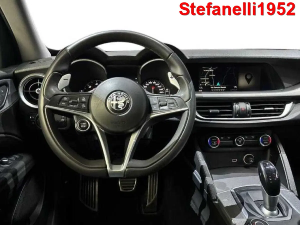 Alfa Romeo Stelvio usata a Bologna (15)