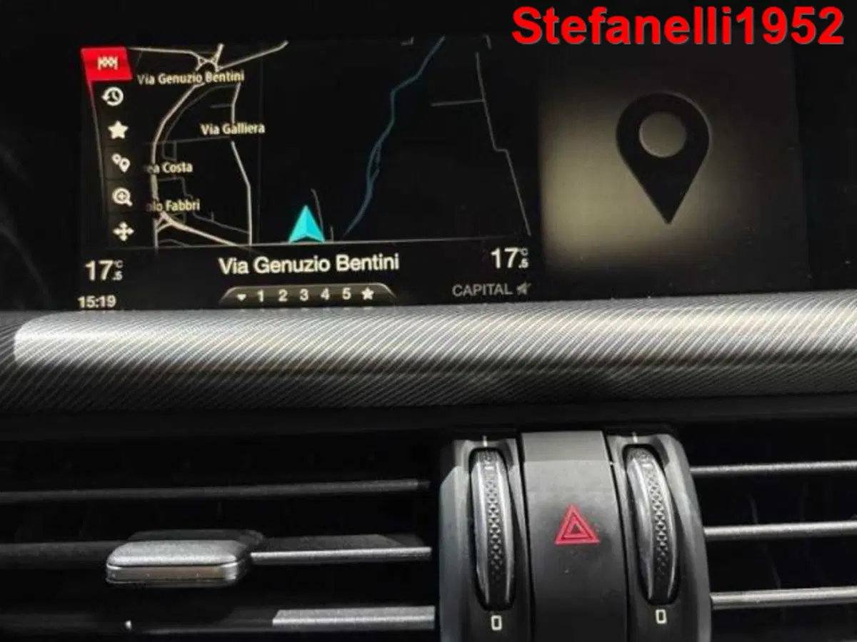 Alfa Romeo Stelvio usata a Bologna (18)